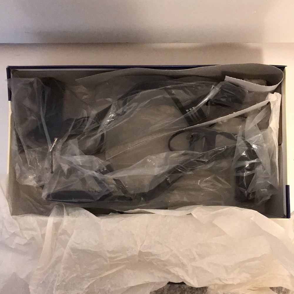 Hillard & Hanson “Augusta” Black Slingback Heels - Picture 11 of 17